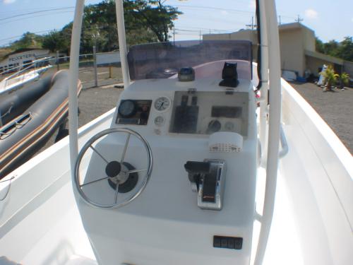 This 2003 26ft Apex diesel panga style boat  - Imagen 2