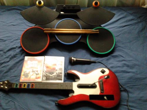 Vendo Guitar Hero Kit completo (guitarra ba - Imagen 1