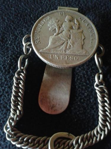 Llavero de plata con moneda de un peso de Gua - Imagen 1