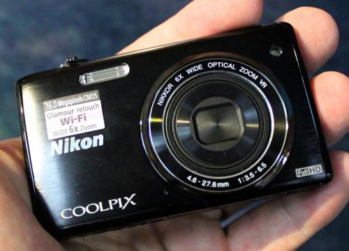 Nikon COOLPIX Cmara Digital de 16Megapixel - Imagen 3